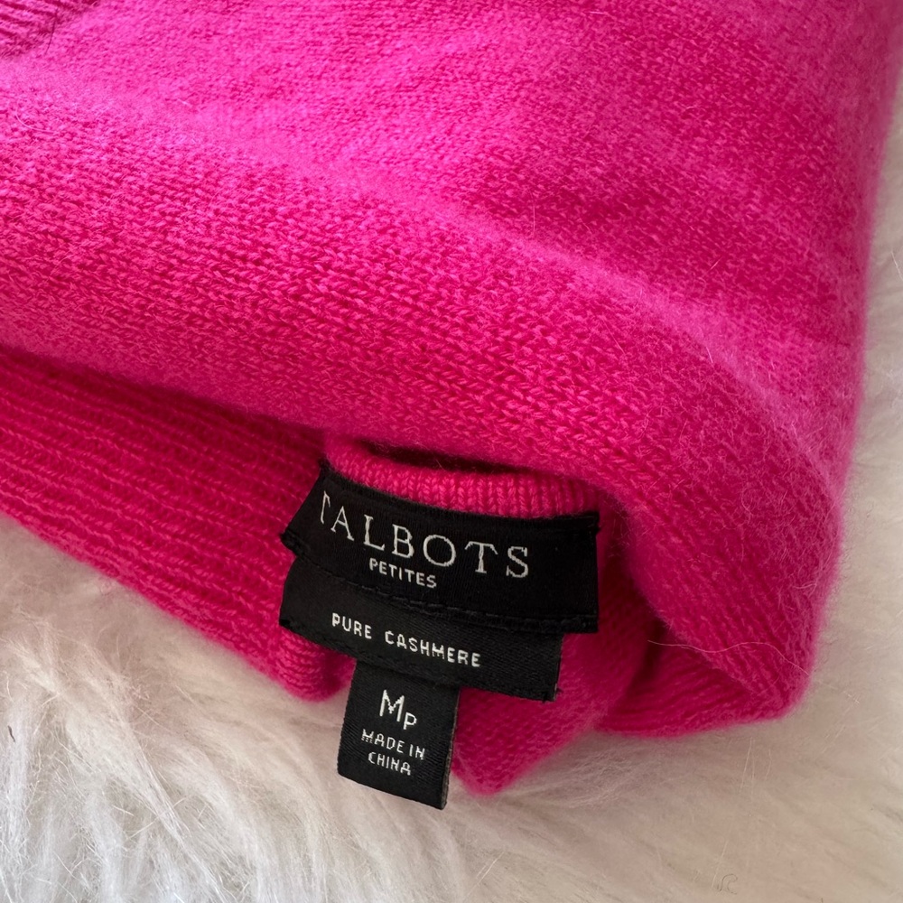 Talbots Fuchsia pink Crew Neck Cashmere Sweater, Size Medium Petite